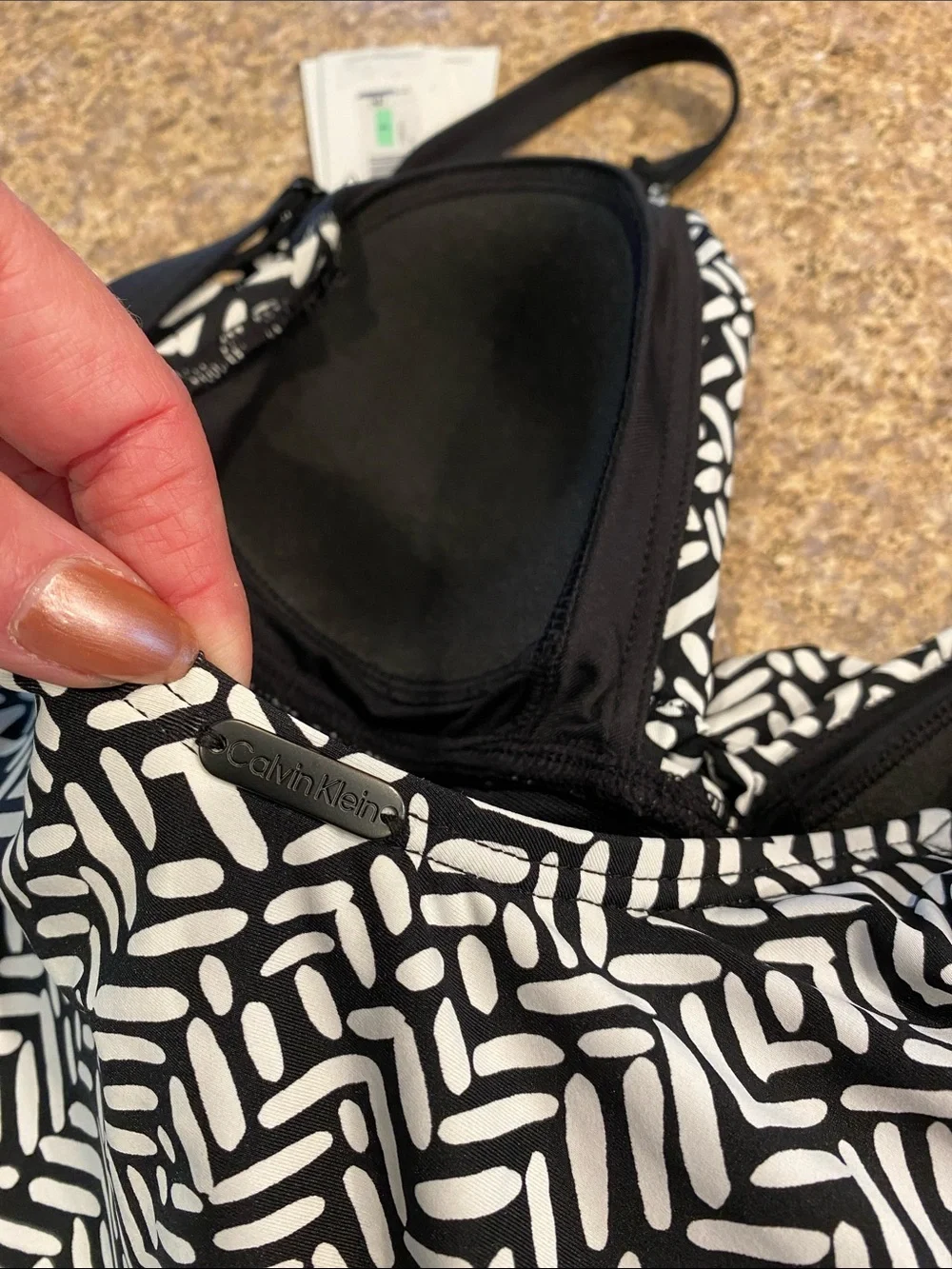 NWT Calvin Klein Black & White Swimsuit One Piece Swimsuit Size 8